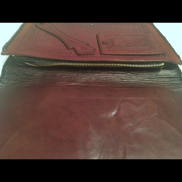 Vintage Hand Tooled Mexican Leather Clutch - Picture 6 of 8